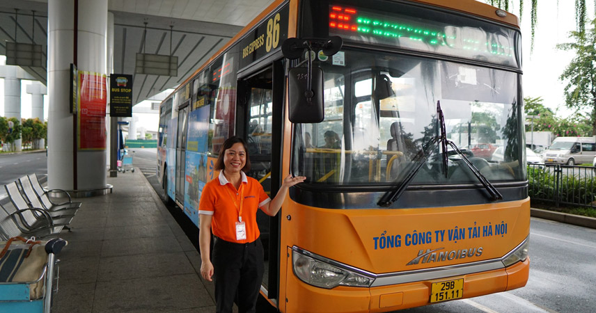 Bus 86 from Noi Bai International Airport to Hanoi’s Old Quarter