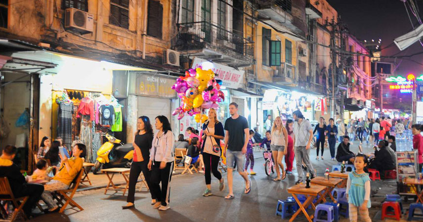 Walking Food Tour in Hanoi Old Quarter