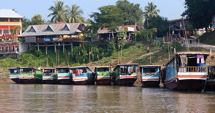 Crossing the Thailand-Laos Border at Houayxay