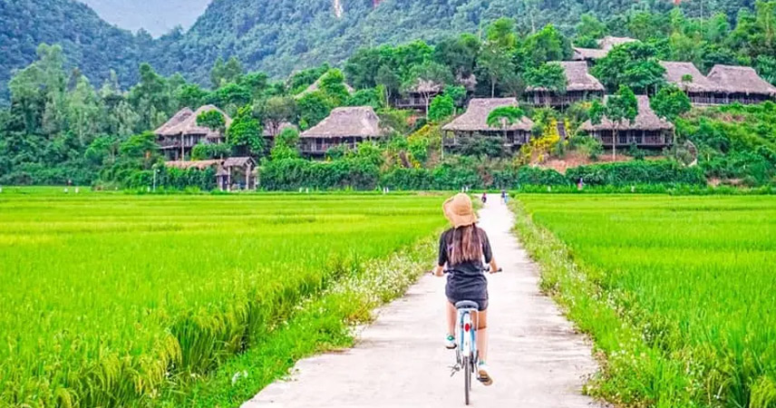 Explore Mai Chau by bicycle