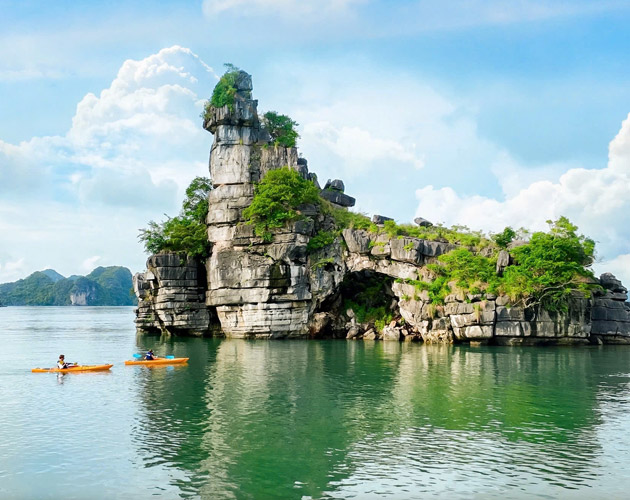 Grand Pioneers Cruise 2 - Luxury Halong Bay Experience