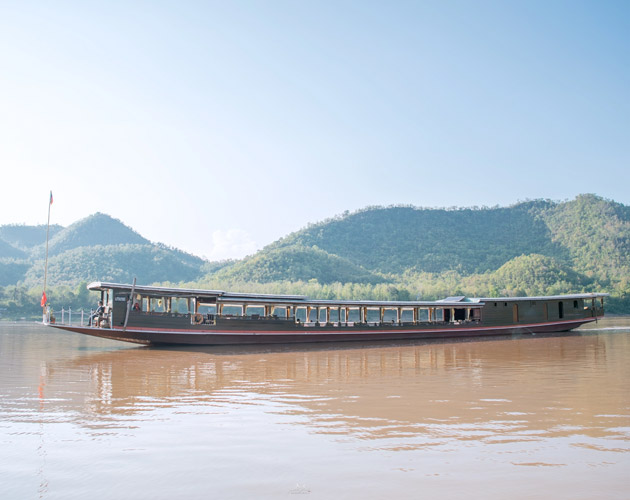Mekong Lover Cruise in Laos River