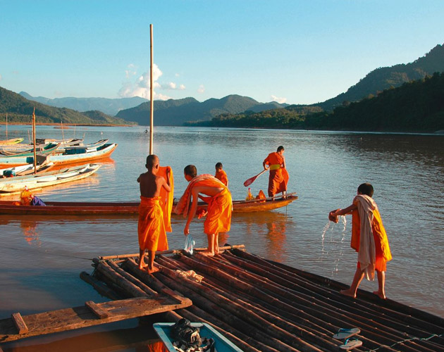 Mekong Sun Cruise in Laos River