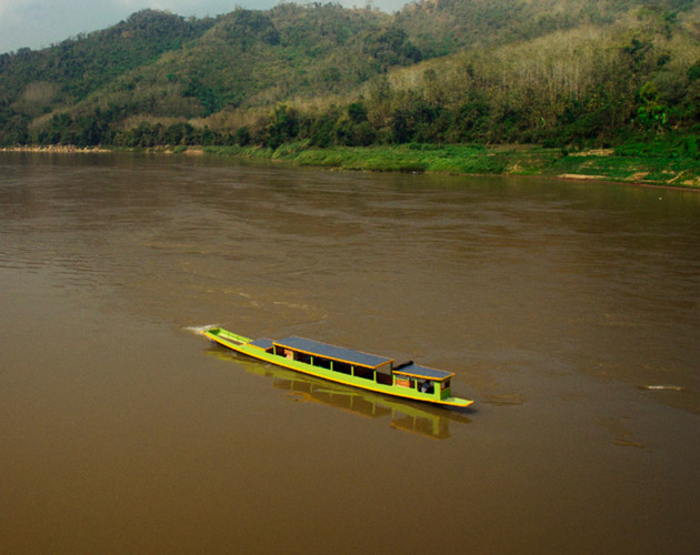 Nomad Cruise on the Laos River