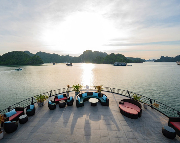 Explore Halong Bay, Lan Ha Bay on Velar of the Seas Cruise