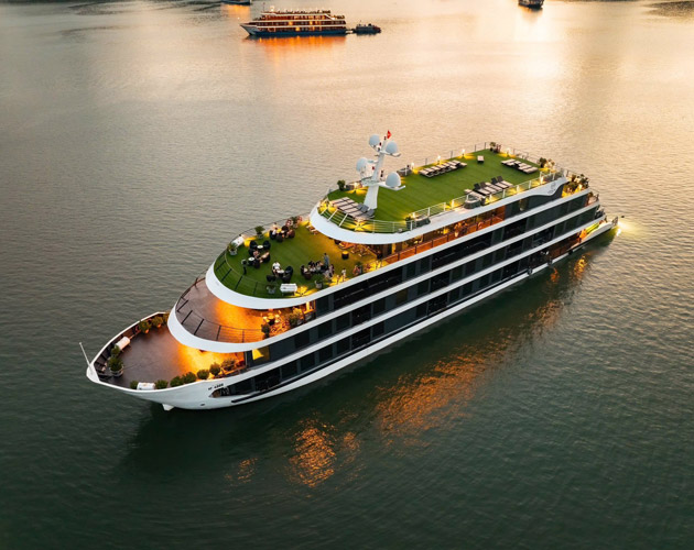 Explore Halong Bay & Lan Ha Bay on Venus Cruise
