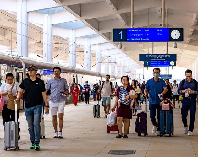 Discover Laos Tour by Express Train