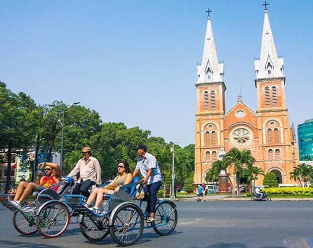 Explore Saigon and Nha Trang Beach