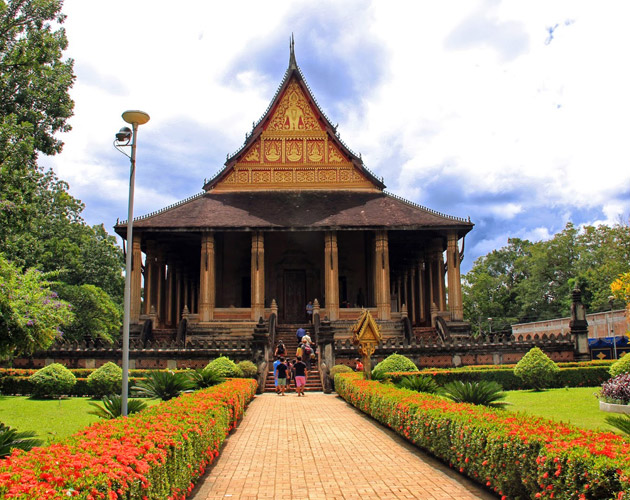 Explore the Best of Vientiane