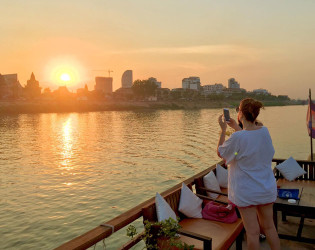 Discover Phnom Penh Tour in 3 days
